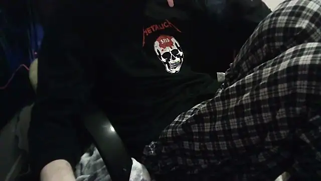 shytwink05x online show from February 7, 5:49 pm