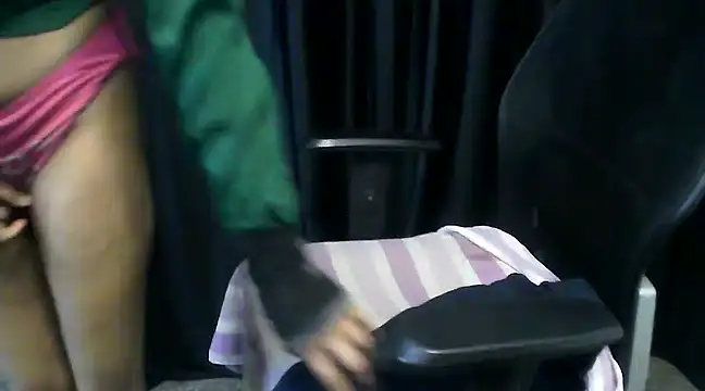 Snapshot of hot-niti chatting on March 9, 10:52 am hot-niti online show from March 9, 10:52 am