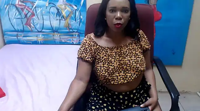 Snapshot of JusyBee chatting on March 18, 9:10 pm JusyBee online show from March 18, 9:10 pm
