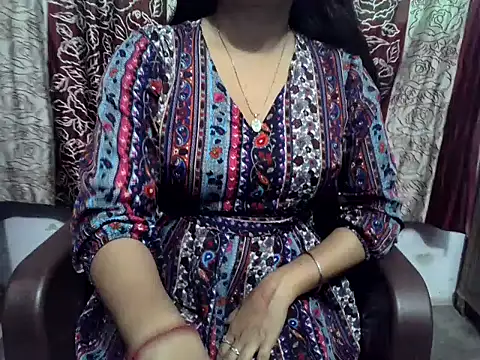 SIYA MAVI online show from April 24, 2:03 am