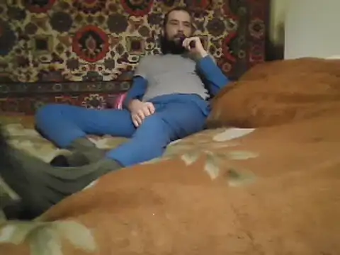 Snapshot of AlferezzSolvajo chatting on February 27, 9:25 pm AlferezzSolvajo online show from February 27, 9:25 pm