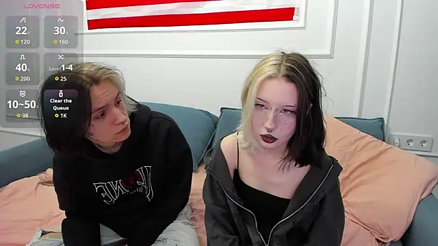VeryRare TwinS online show from May 10, 5:51 pm