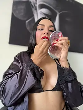 Snapshot of LiaOwen_ chatting on June 10, 5:01 pm LiaOwen online show from June 10, 5:01 pm