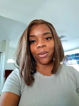 Snapshot of Sade_summer chatting on January 3, 2:51 pm Sade summer online show from January 3, 2:51 pm