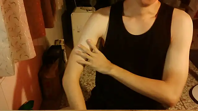 Snapshot of KYU890428 chatting on January 11, 5:29 pm KYU890428 online show from January 11, 5:29 pm