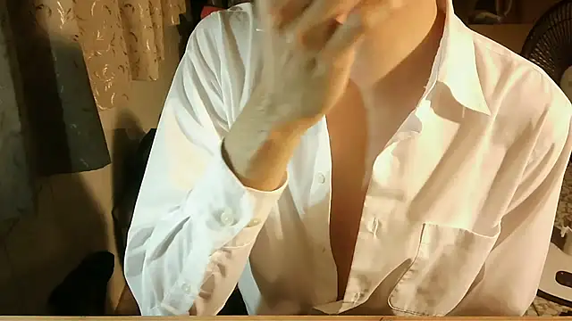 Snapshot of KYU890428 chatting on February 12, 7:53 pm KYU890428 online show from February 12, 7:53 pm