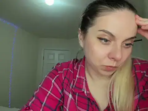 HappyIva online show from February 26, 8:04 am