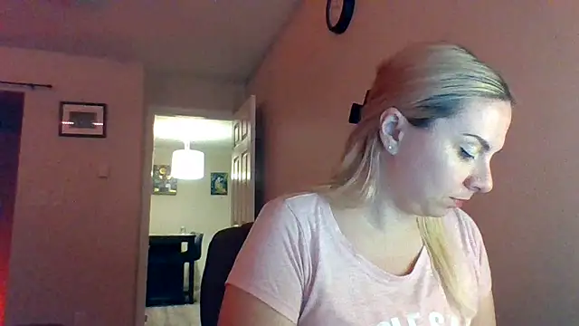 HappyIva online show from September 19, 6:48 am