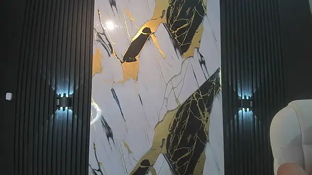 Snapshot of adam_piarse01 chatting on February 27, 1:59 am adam piarse01 online show from February 27, 1:59 am