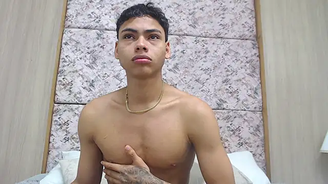 Snapshot of adam_piarse01 chatting on February 13, 1:51 pm adam piarse01 online show from February 13, 1:51 pm