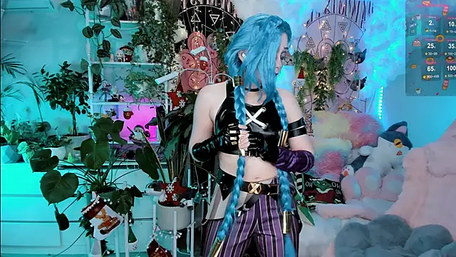 cutelittlepuff online show from January 7, 6:24 pm