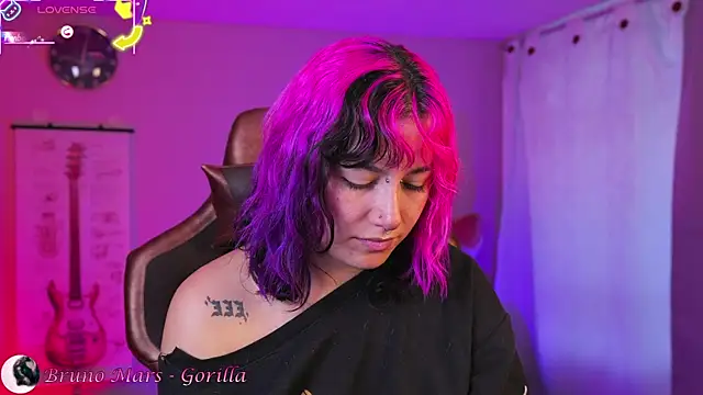  zephyr  online show from October 25, 9:31 pm