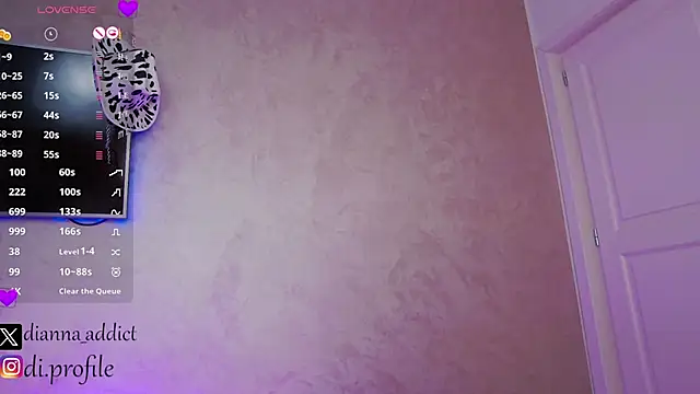 uhlala   online show from February 5, 10:08 am