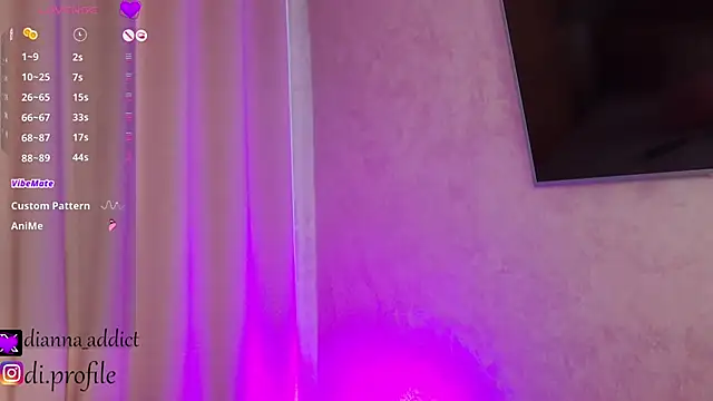 uhlala   online show from March 4, 8:02 am