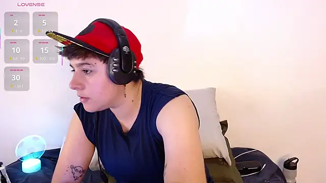 Snapshot of Noah_Blue7 chatting on January 30, 10:41 pm Noah Blue7 online show from January 30, 10:41 pm