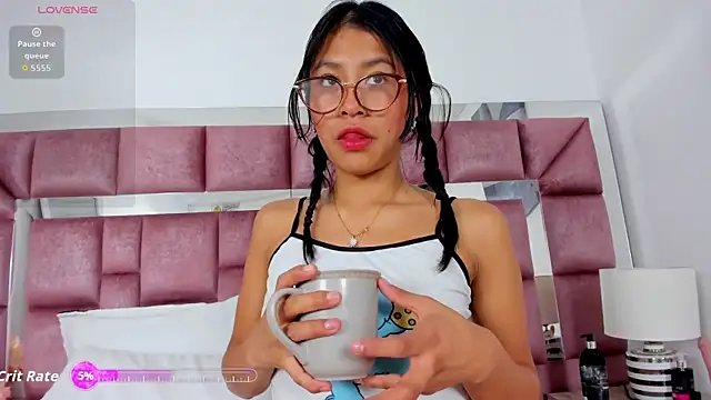 nayara macherano online show from December 18, 11:49 am