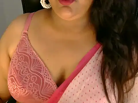 Snapshot of Jenny_lovee chatting on June 27, 9:25 am Jenny lovee online show from June 27, 9:25 am