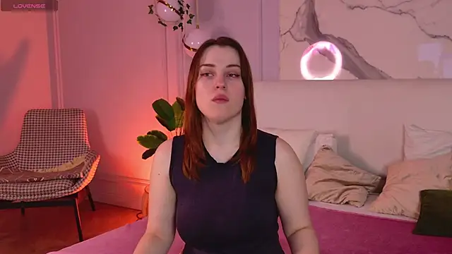 Snapshot of EllieGarson chatting on May 6, 5:07 pm EllieGarson online show from May 6, 5:07 pm