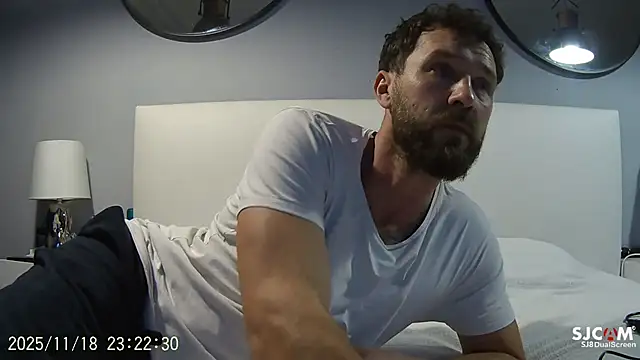 Snapshot of realdilf chatting on November 18, 9:19 pm realdilf online show from November 18, 9:19 pm