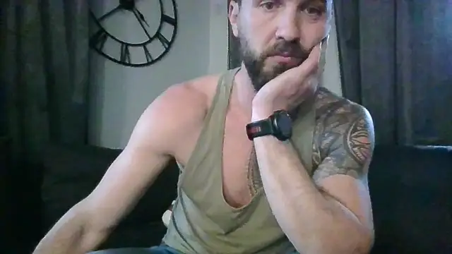 Snapshot of realdilf chatting on December 1, 1:05 pm realdilf online show from December 1, 1:05 pm