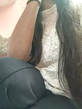 Snapshot of Barbie_183 chatting on January 13, 10:14 am Barbie 183 online show from January 13, 10:14 am