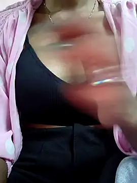 Snapshot of Barbie_183 chatting on January 28, 10:02 am Barbie 183 online show from January 28, 10:02 am