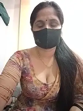 Snapshot of priyancyfun chatting on May 17, 8:45 am priyancyfun online show from May 17, 8:45 am