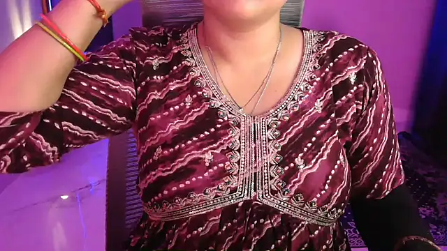 Mitikaa online show from November 16, 3:50 pm