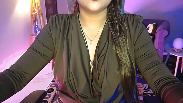 Snapshot of Mitikaa chatting on June 12, 1:32 pm Mitikaa online show from June 12, 1:32 pm