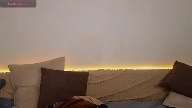 emilytrays online show from September 13, 11:21 am