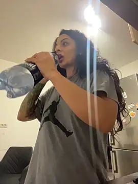 Snapshot of NNNoire chatting on November 9, 2:48 pm NNNoire online show from November 9, 2:48 pm