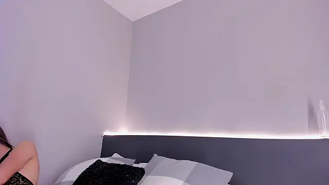 Snapshot of sara__jones_gh chatting on November 6, 5:14 pm sara jones gh online show from November 6, 5:14 pm