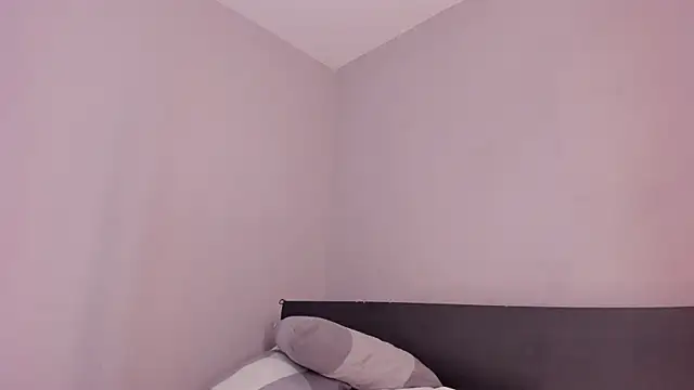 Snapshot of sara__jones_gh chatting on November 7, 5:02 pm sara jones gh online show from November 7, 5:02 pm