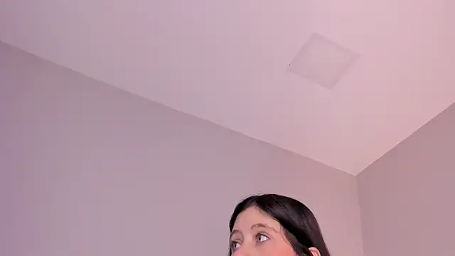 Snapshot of sara__jones_gh chatting on November 25, 11:43 am sara jones gh online show from November 25, 11:43 am