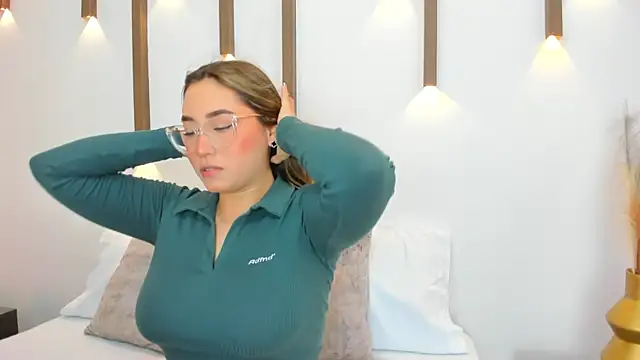 Snapshot of antonella_cutie_ chatting on March 3, 12:16 pm antonella cutie online show from March 3, 12:16 pm