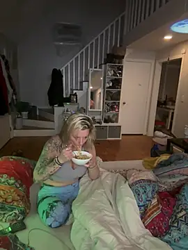 kittiekatieyogi online show from February 10, 3:24 am