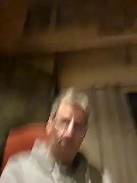 dimitrimarek online show from January 4, 6:51 pm