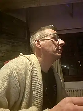 dimitrimarek online show from February 10, 1:03 am