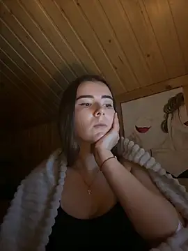 mewKate online show from November 25, 4:07 pm