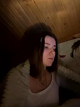 mewKate online show from January 11, 3:50 pm