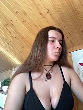 Snapshot of mewKate chatting on June 8, 1:33 pm mewKate online show from June 8, 1:33 pm