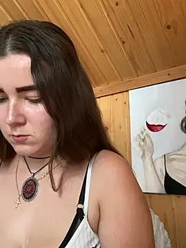 Snapshot of mewKate chatting on June 15, 5:04 pm mewKate online show from June 15, 5:04 pm