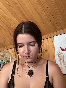 Snapshot of mewKate chatting on July 23, 10:57 am mewKate online show from July 23, 10:57 am