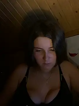Snapshot of mewKate chatting on July 24, 6:50 pm mewKate online show from July 24, 6:50 pm