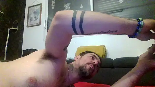 thefrenchkiss25 online show from February 3, 6:02 pm