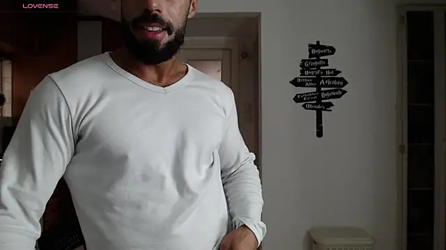 Snapshot of todddantes25 chatting on March 22, 11:00 am todddantes25 online show from March 22, 11:00 am