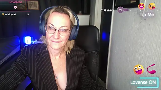 Snapshot of boeslaboes1 chatting on September 29, 2:27 am boeslaboes1 online show from September 29, 2:27 am