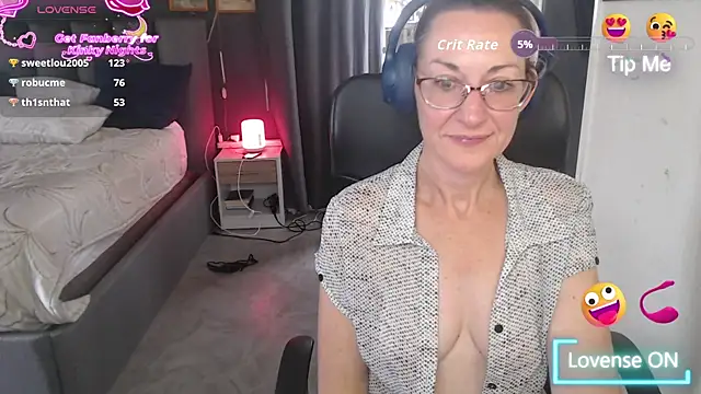 Snapshot of boeslaboes1 chatting on December 14, 2:33 pm boeslaboes1 online show from December 14, 2:33 pm