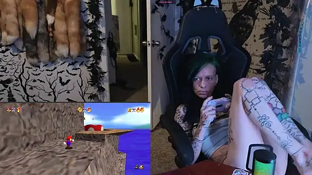 Snapshot of trashbrat chatting on September 22, 8:16 am trashbrat online show from September 22, 8:16 am