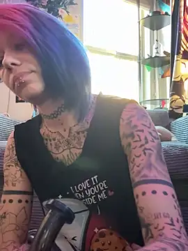 trashbrat online show from June 24, 12:42 am